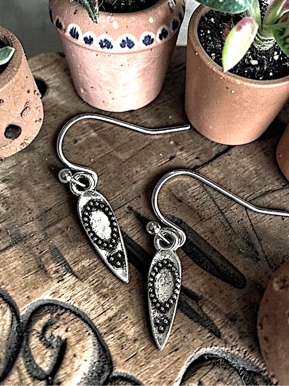 5 For $25💫Small Silver Santa Fe Teardrop Dangle Earrings